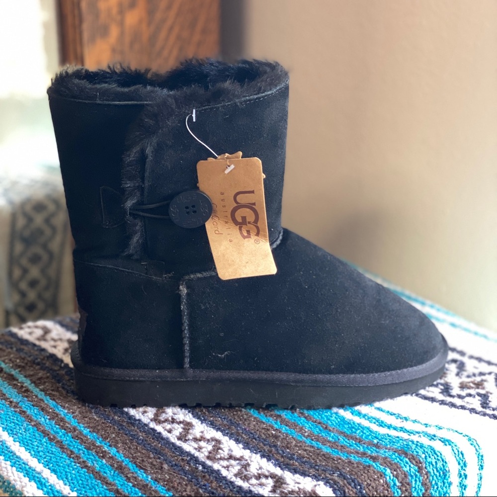 UGG Baily button black boots Sz.10